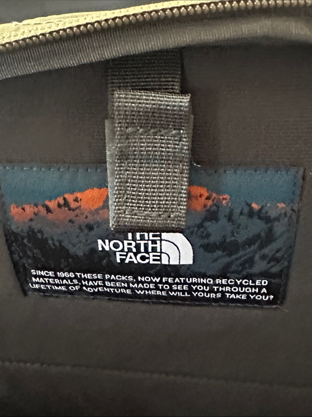 The North Face Men’s Borealis Backpack. Cedar/Lava Red. NWT’s. - Picture 10 of 14